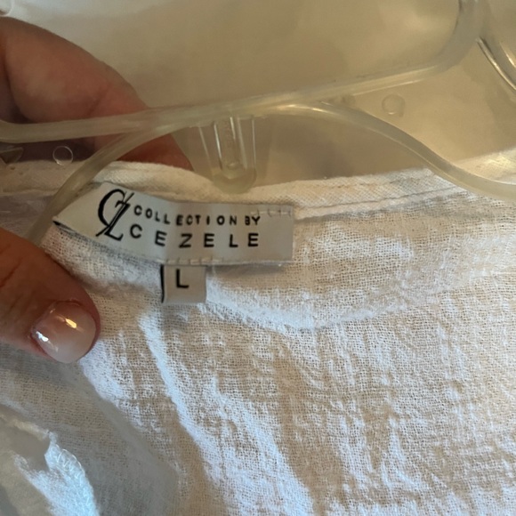 White linen top, tie front, sleeves can button shorter, size large - Picture 2 of 2